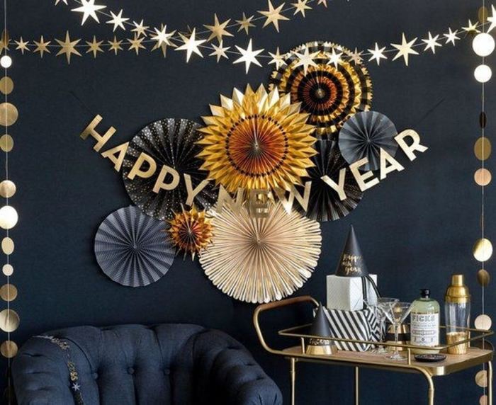 How to decorate room for new year