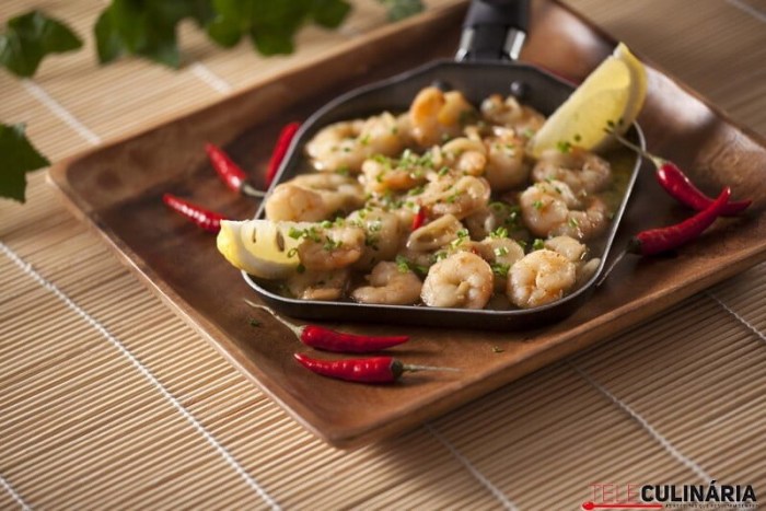 How to cook garlic prawns portuguese style